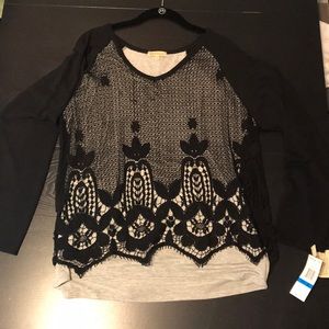 Never worn lace top with under shirt